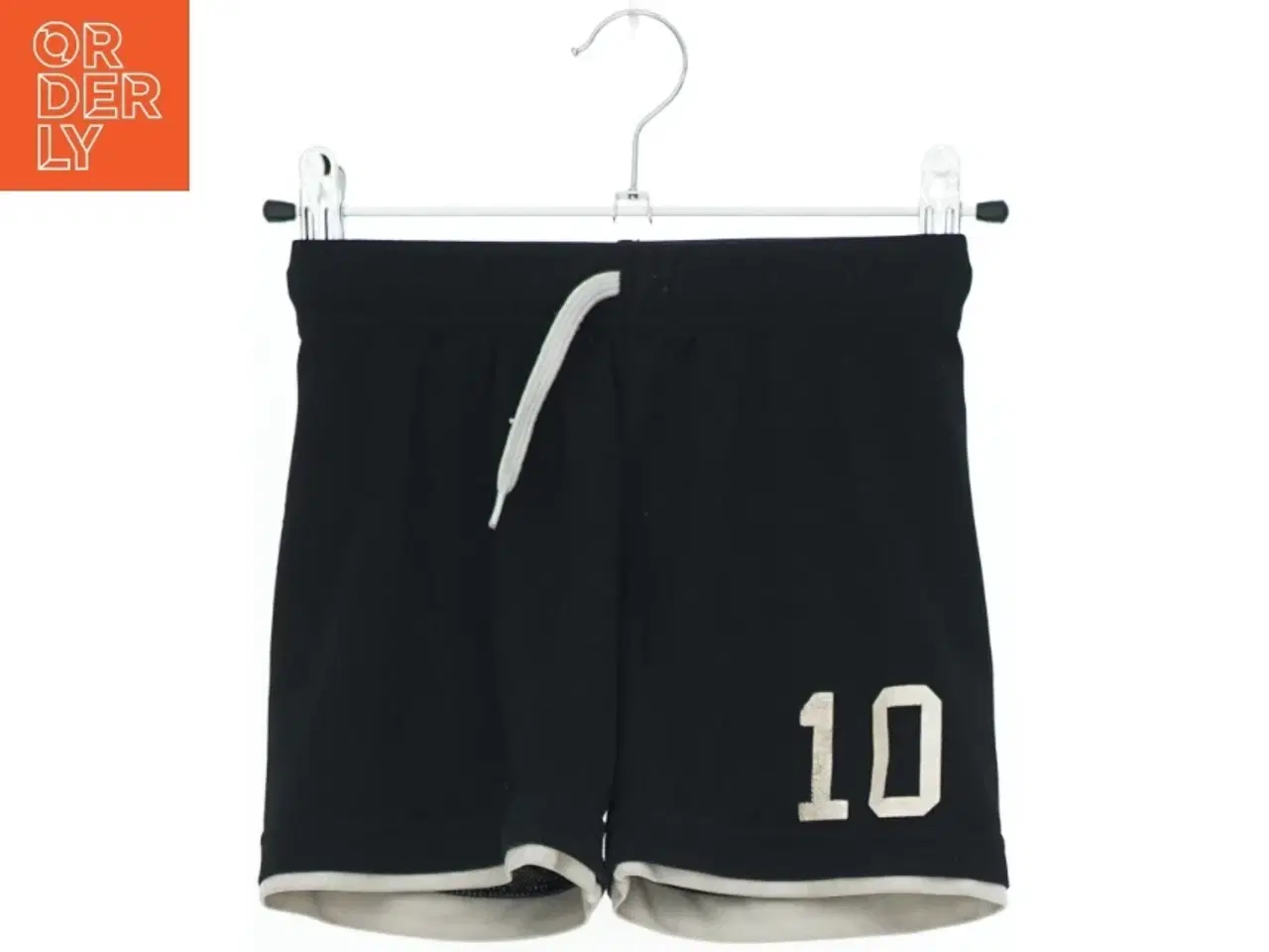 Billede 1 - Shorts med nummer 10 fra H&M (str. 104)
