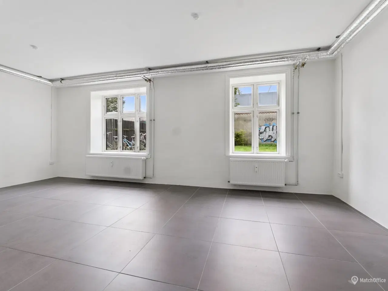Billede 4 - Fint Kontor /showroom i stille gård.