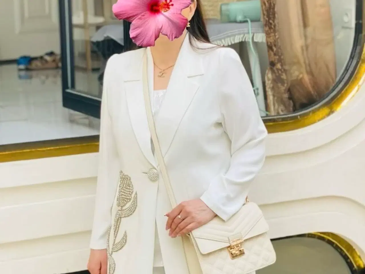 Billede 2 - Hvid jakkesæt 