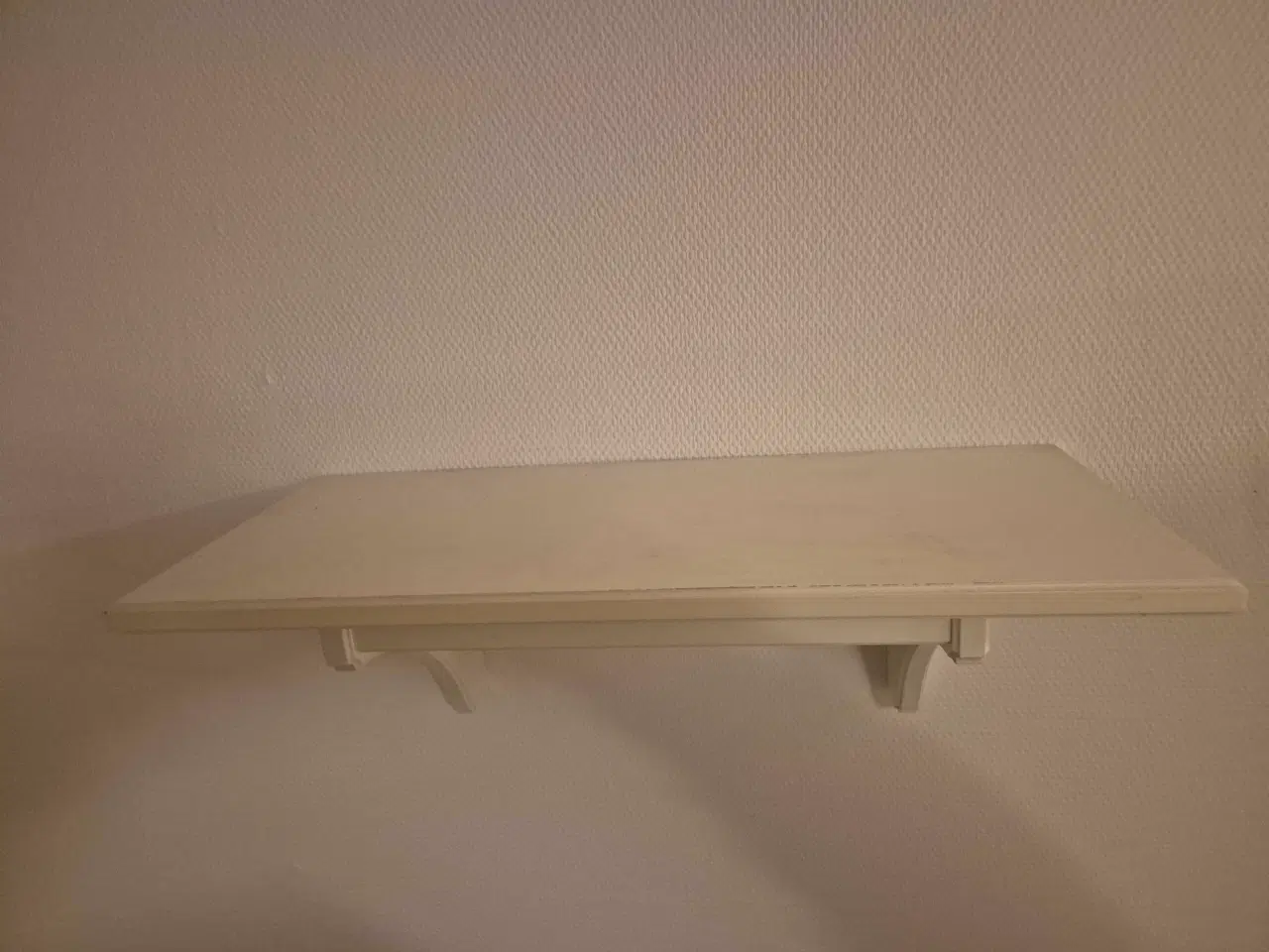 Billede 3 - Hvid IKEA hemnes hattehylde med knager
