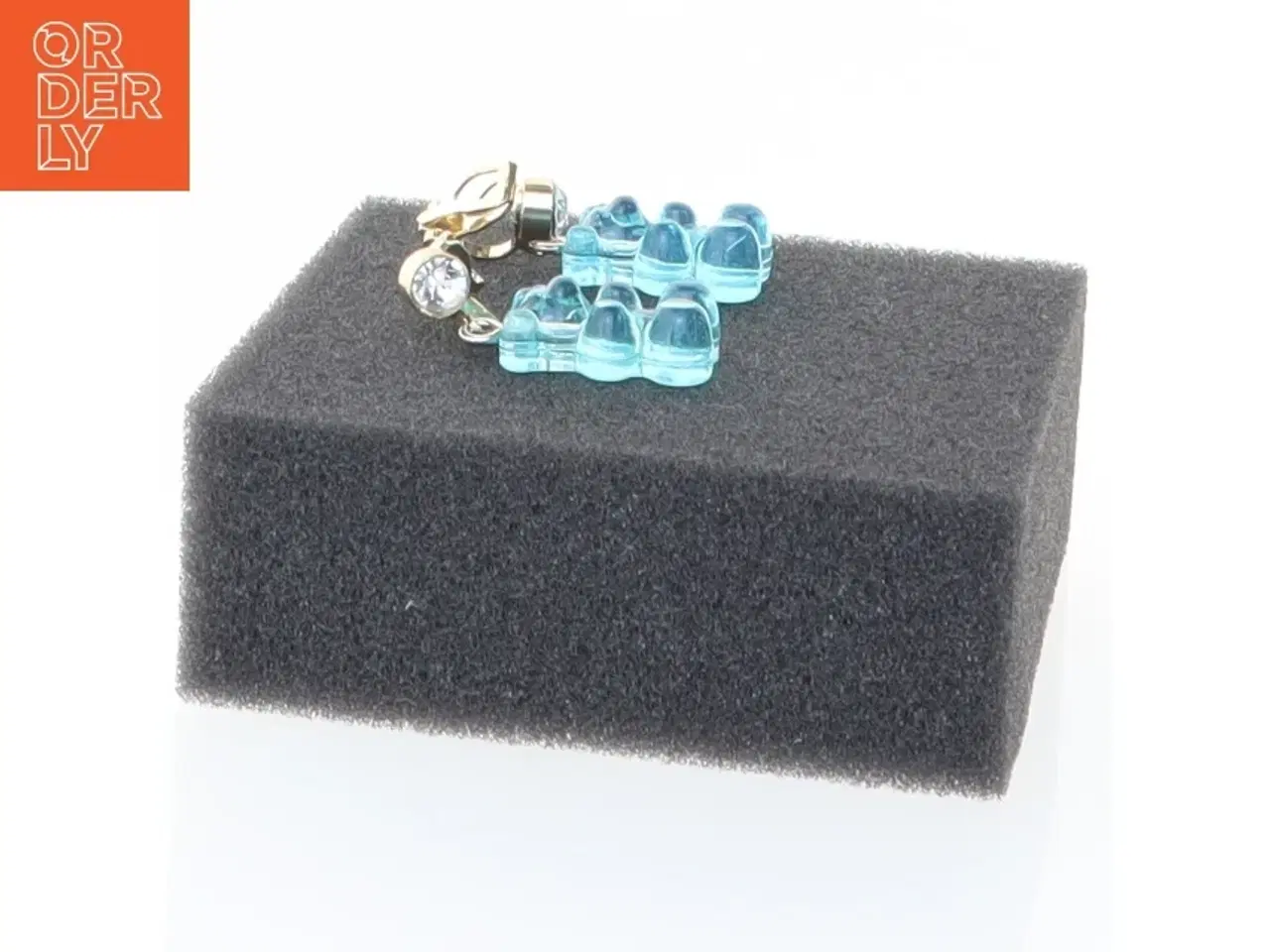 Billede 2 - Øreringe med blå bamsefigurer (str. 1,5 cm)