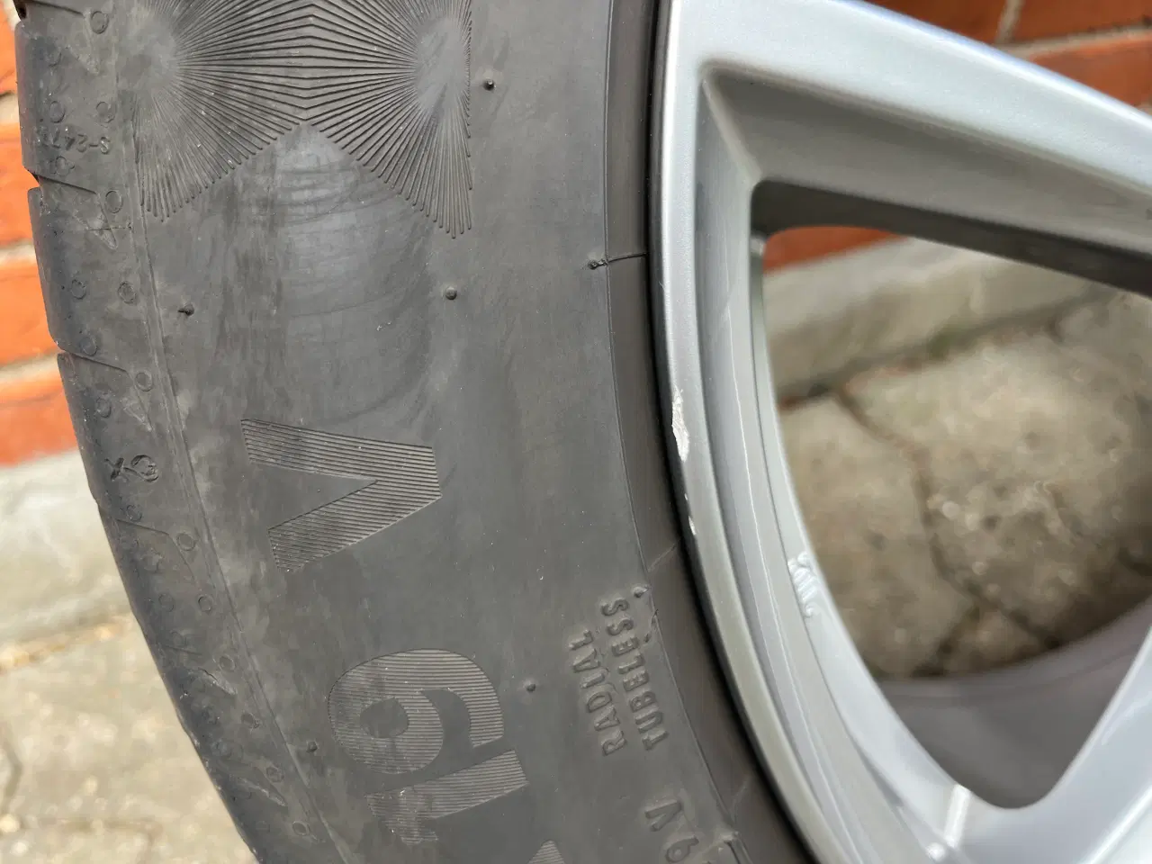 Billede 4 - 19” alufælge med sommerdæk. Krydsmål 5 x 108