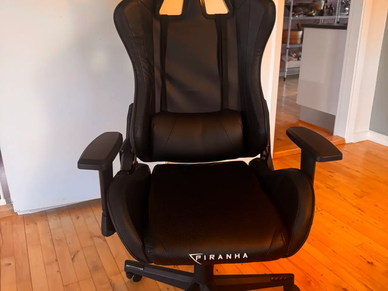 Billede 13 - Komplet Gaming setup med 2 skærme og en stol