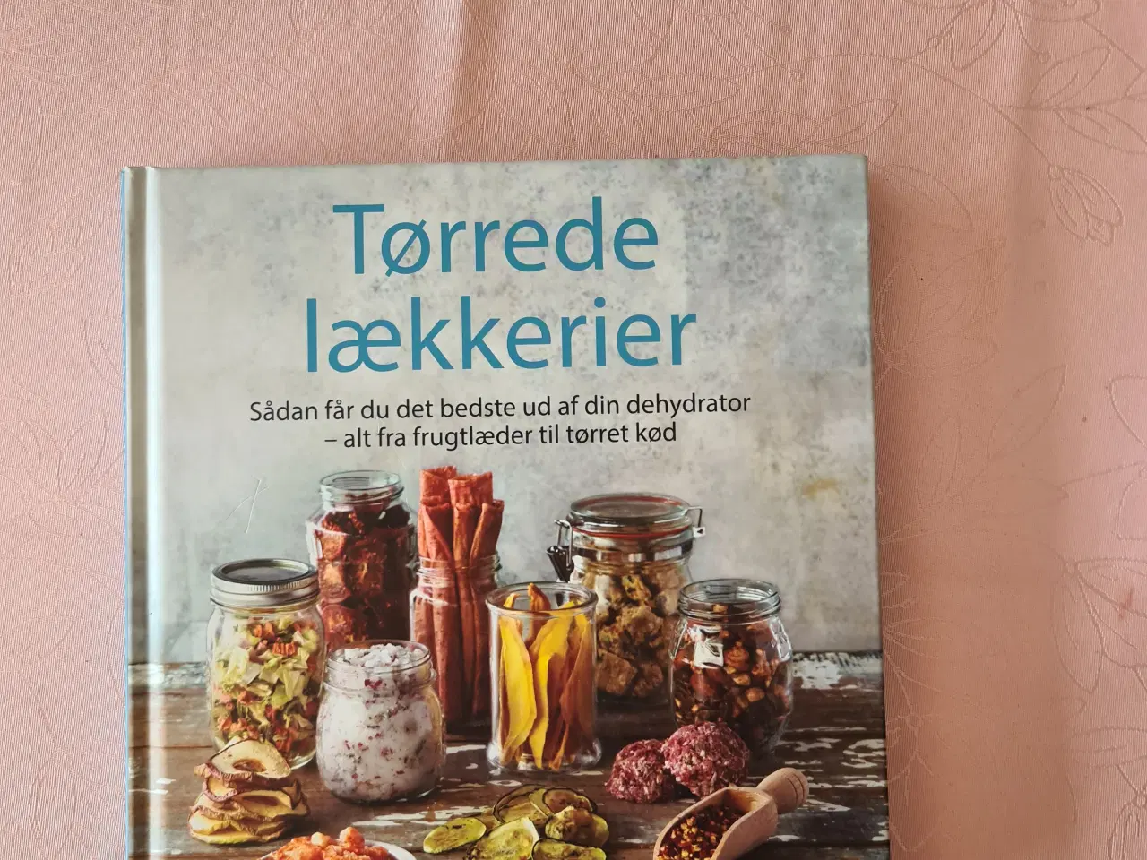 Billede 16 - Bøger som nye røg og dyrefri 125 kr pr stk plus po