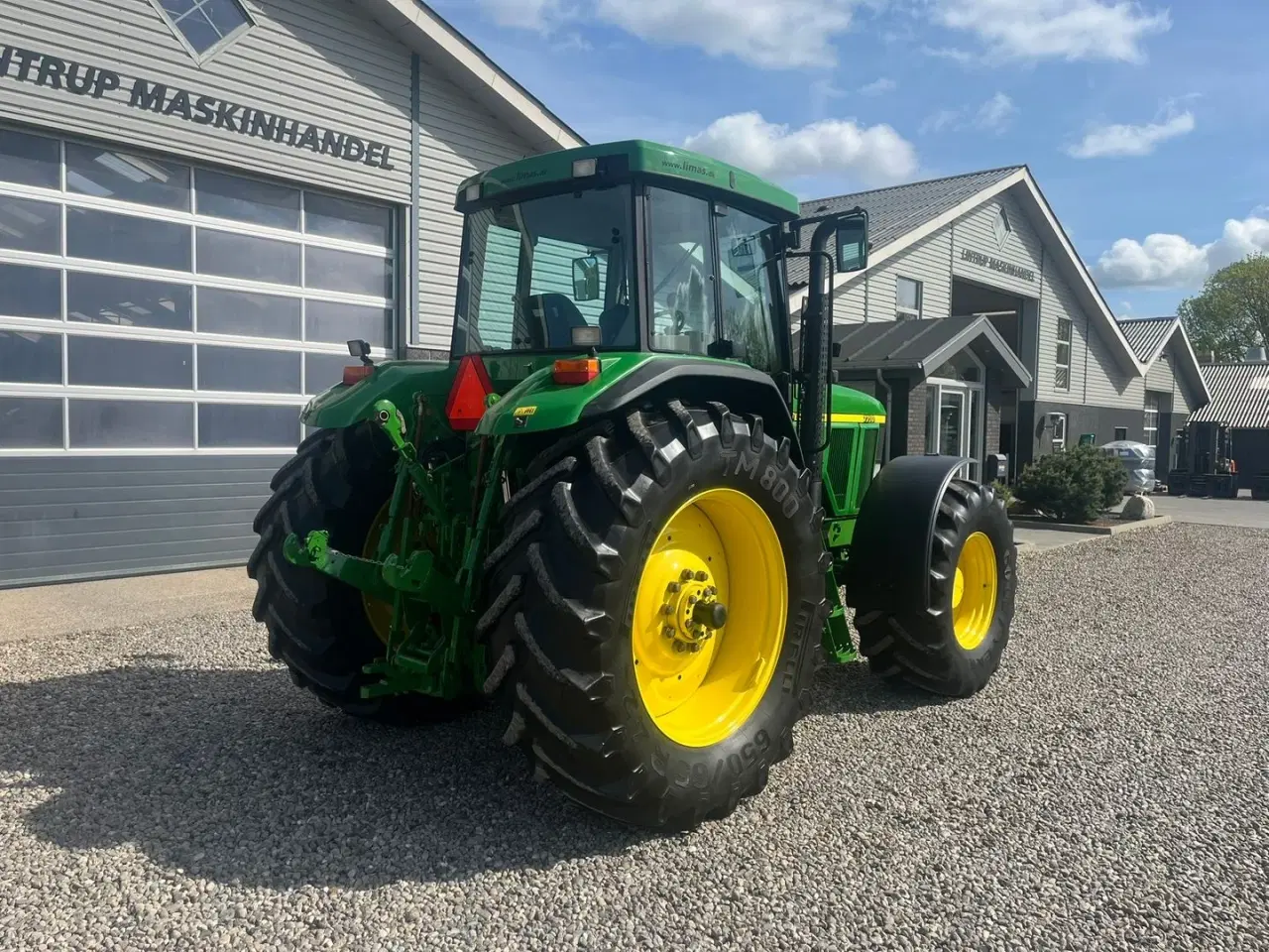 Billede 14 - John Deere 7710 8.1L motor, store hjul og frontlift. En ejeres velholdt gård traktor.