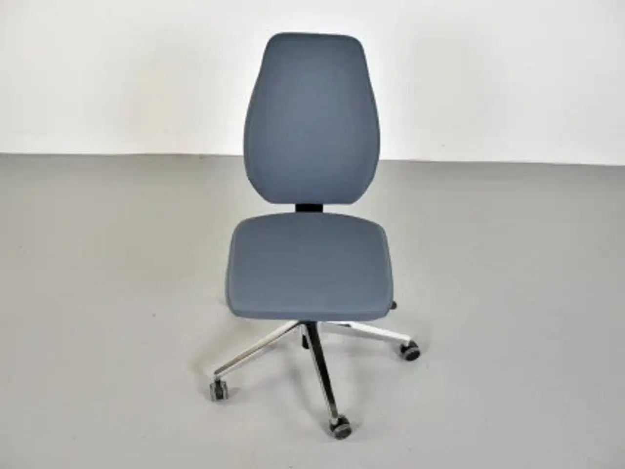 Billede 5 - Scan office kontorstol med blå/grå polster og krom stel, lav