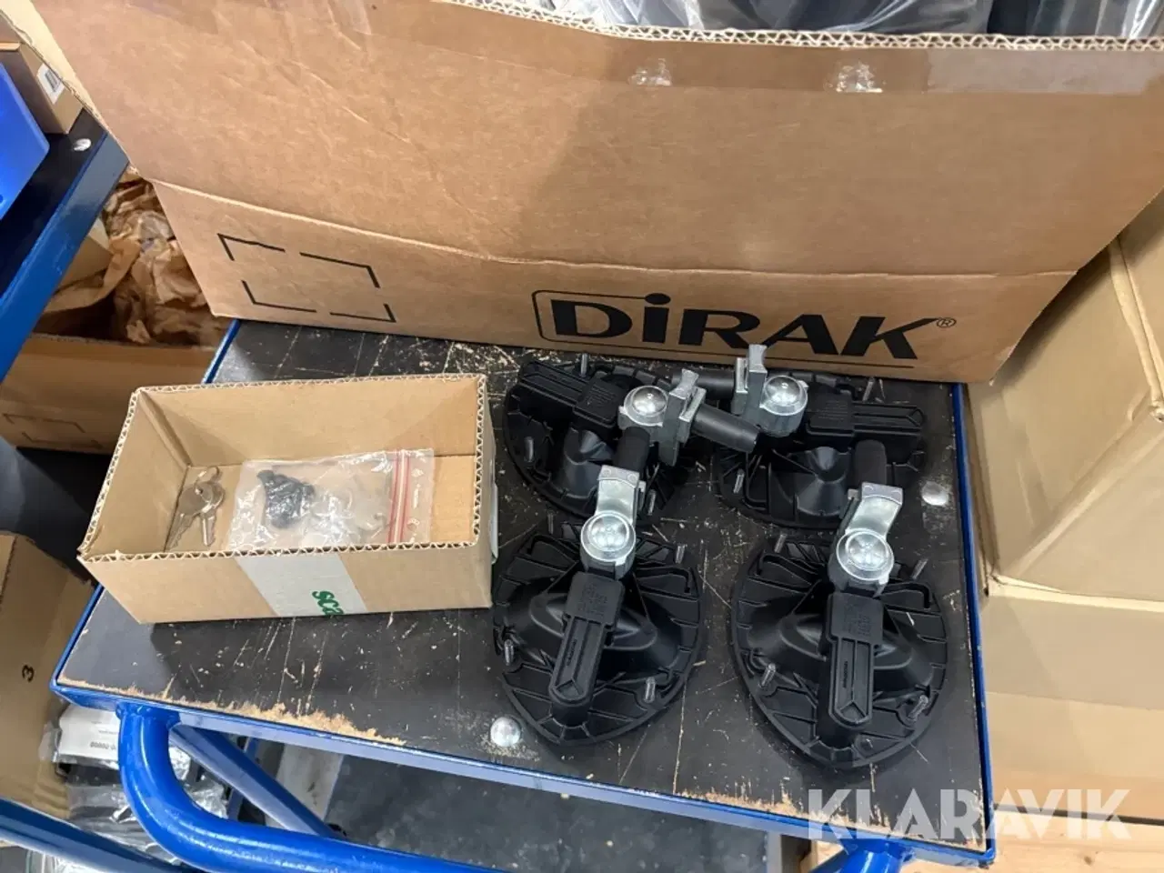 Billede 2 - Assorteret lot med beslag, låse, spænder mm.