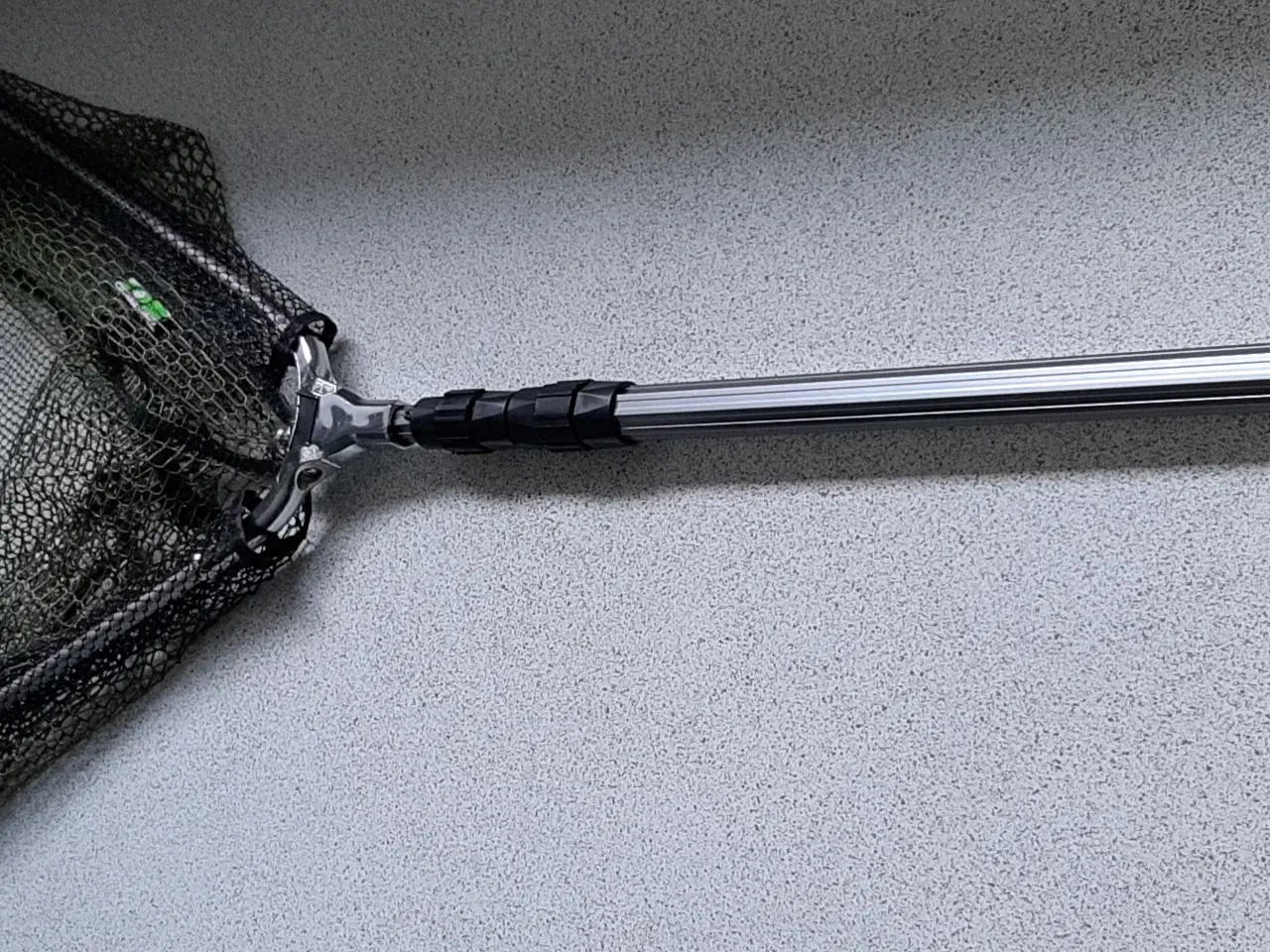 Billede 2 - Landingsnet gummieret, længde op til 240cm. Nyt.