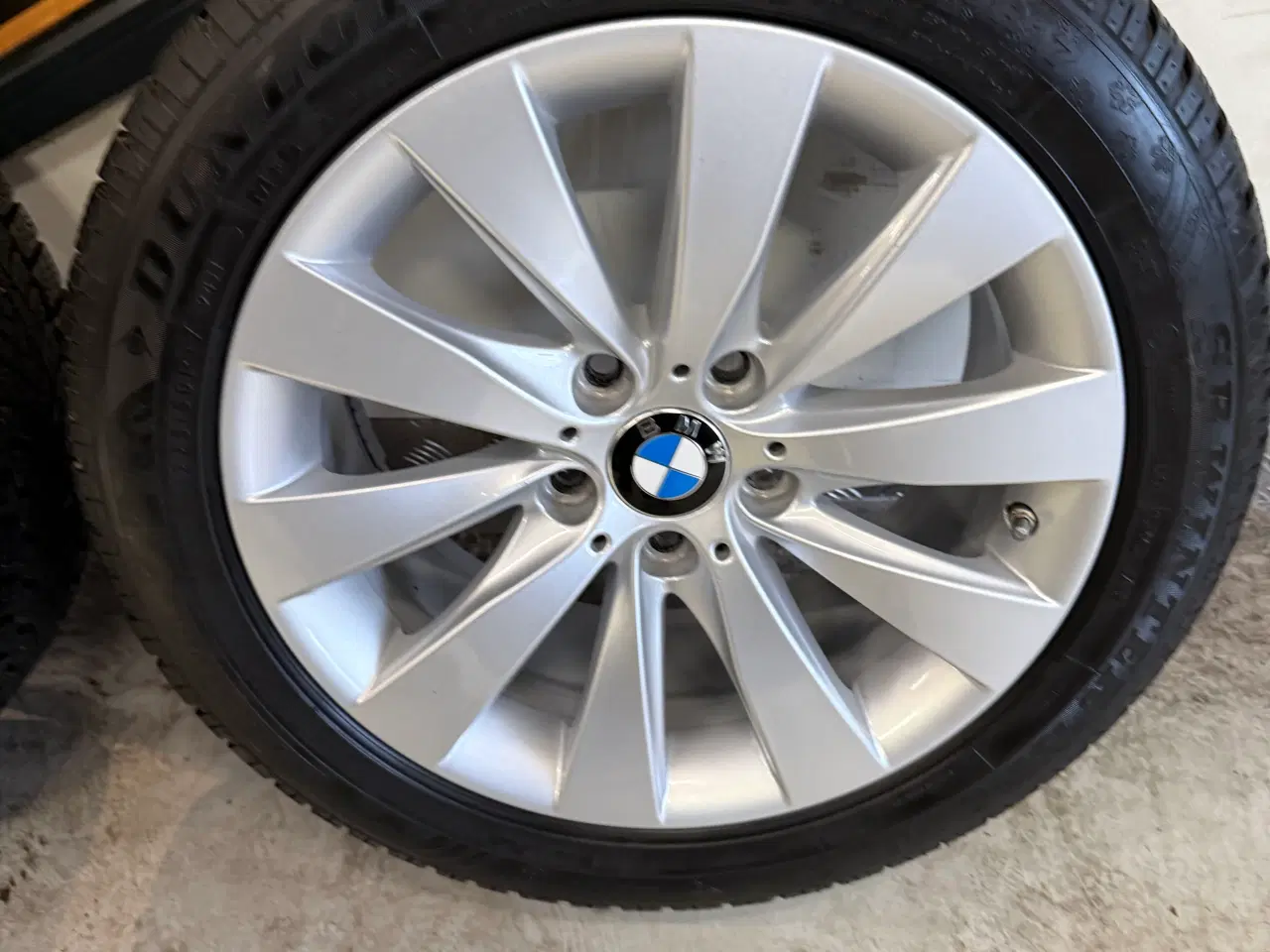 Billede 4 - Originale 17” bmw alufælge med dunlop vinterdæk