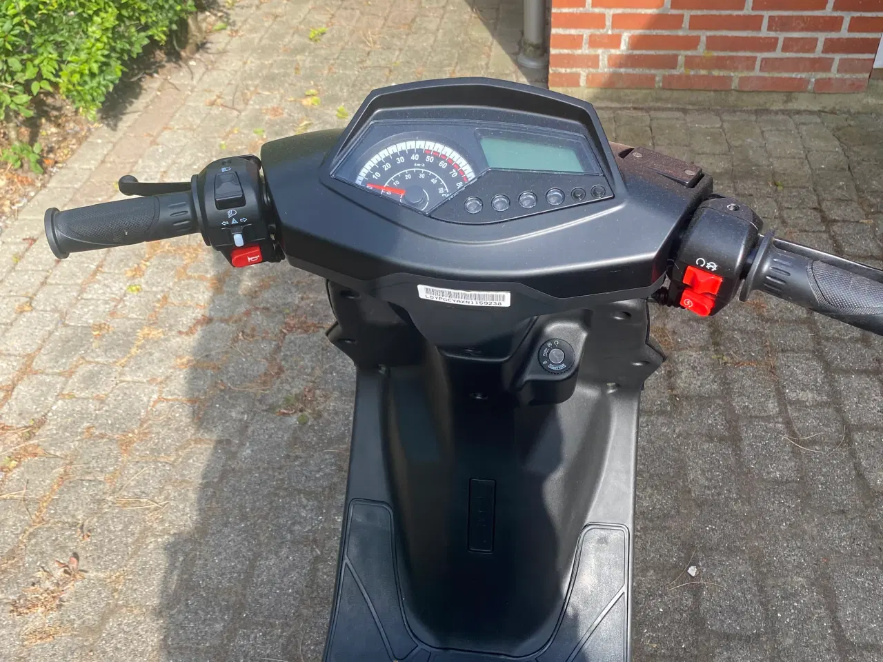 Billede 4 - PGO 50 Matsort/Gold Fejlkøb