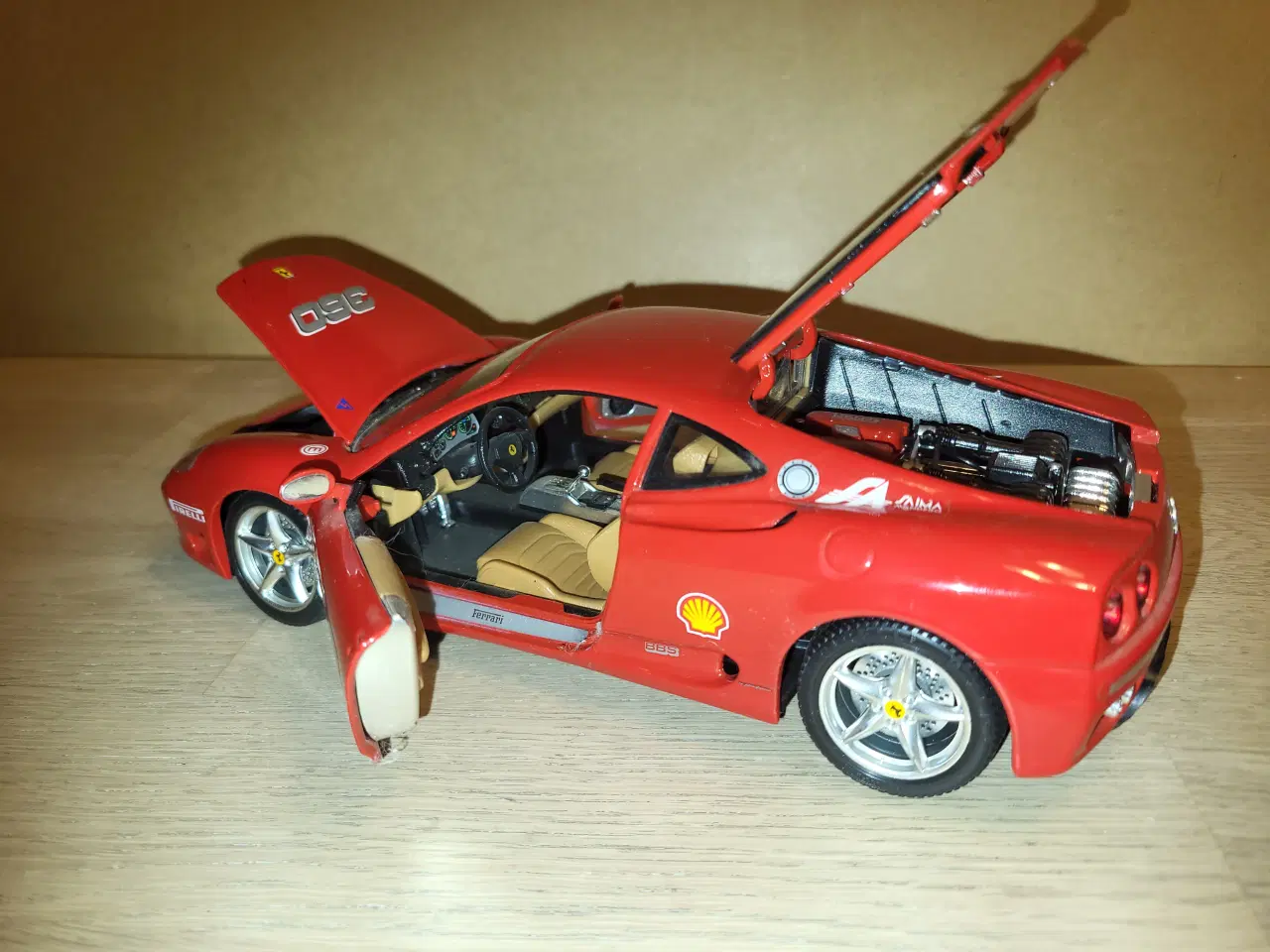 Billede 6 - Modelbil. FERRARI-360 MODENA 1999. Skala 1/18.