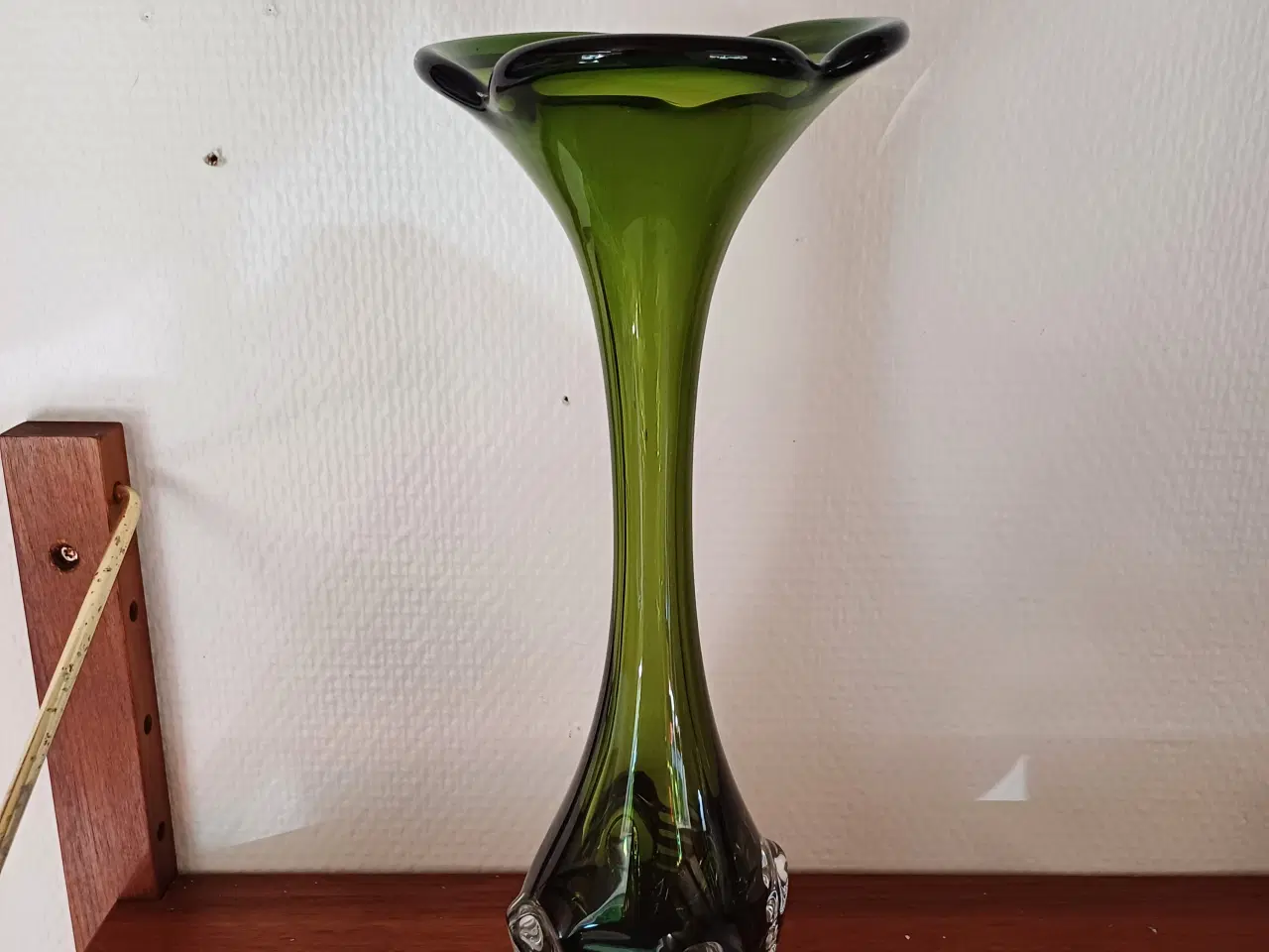 Billede 1 - Smuk grøn glas vase 