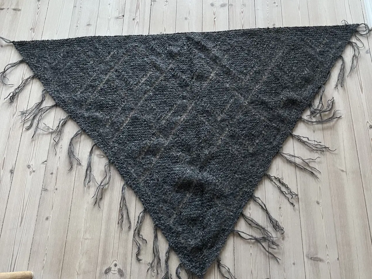 Billede 2 - Strikket tørklæde