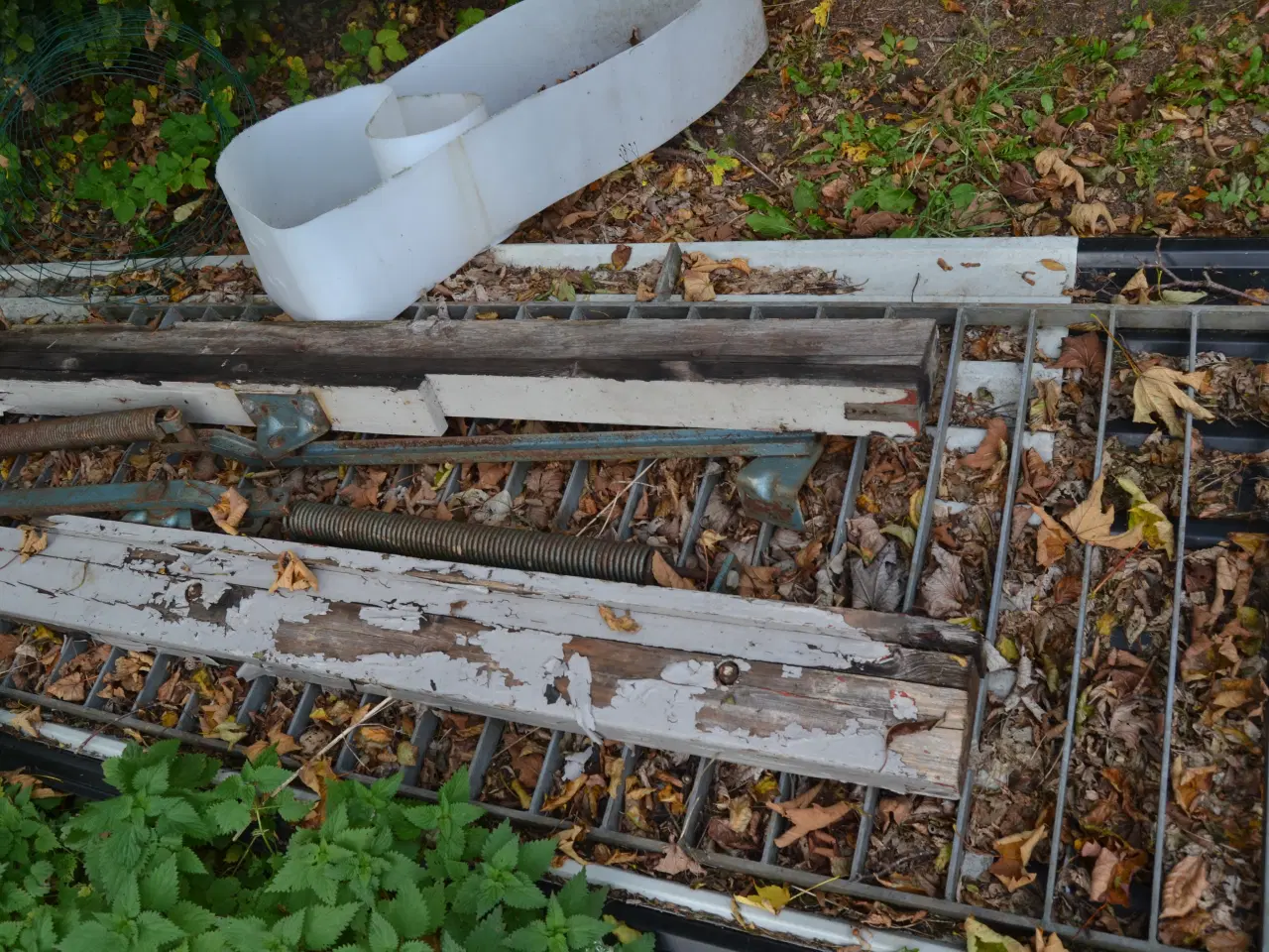 Billede 14 - Vippeporte 2 sæt beslag