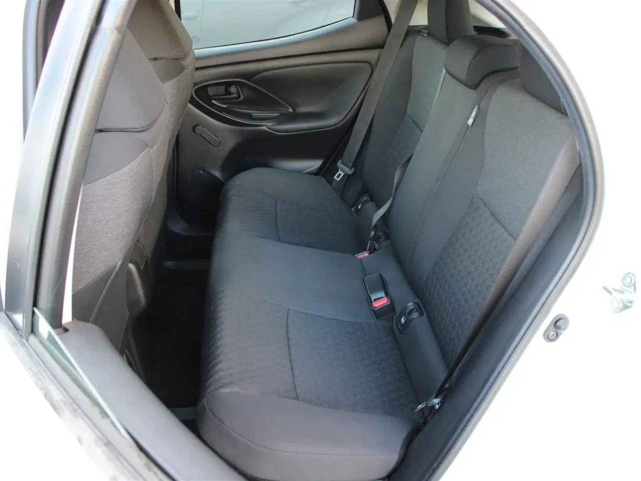Billede 3 - Toyota Yaris 1,5 Hybrid H3 116HK 5d Trinl. Gear