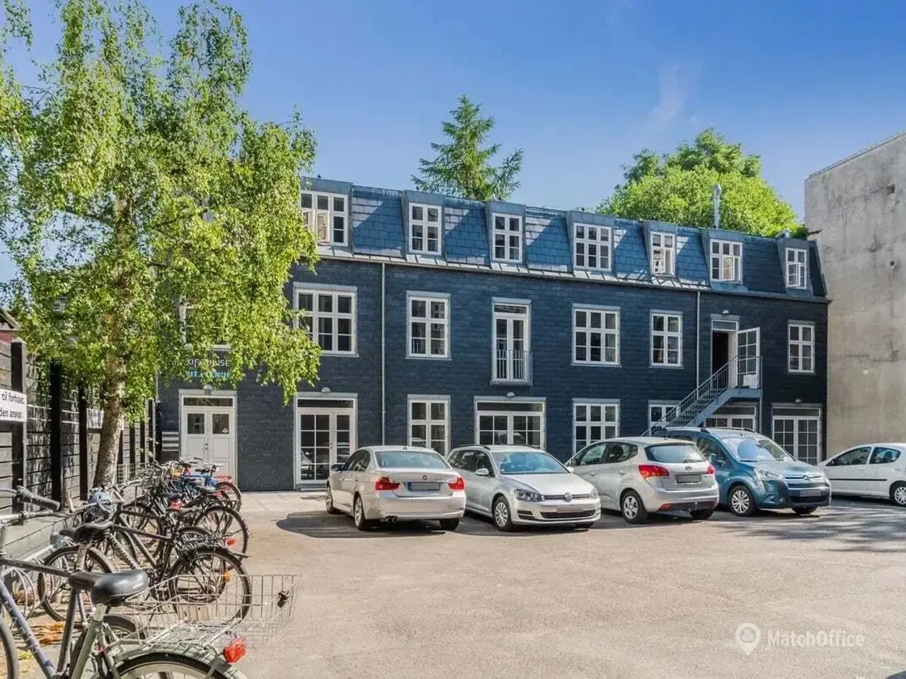 Billede 20 - P-plads 9 i rolig gård på Godthåbsvej