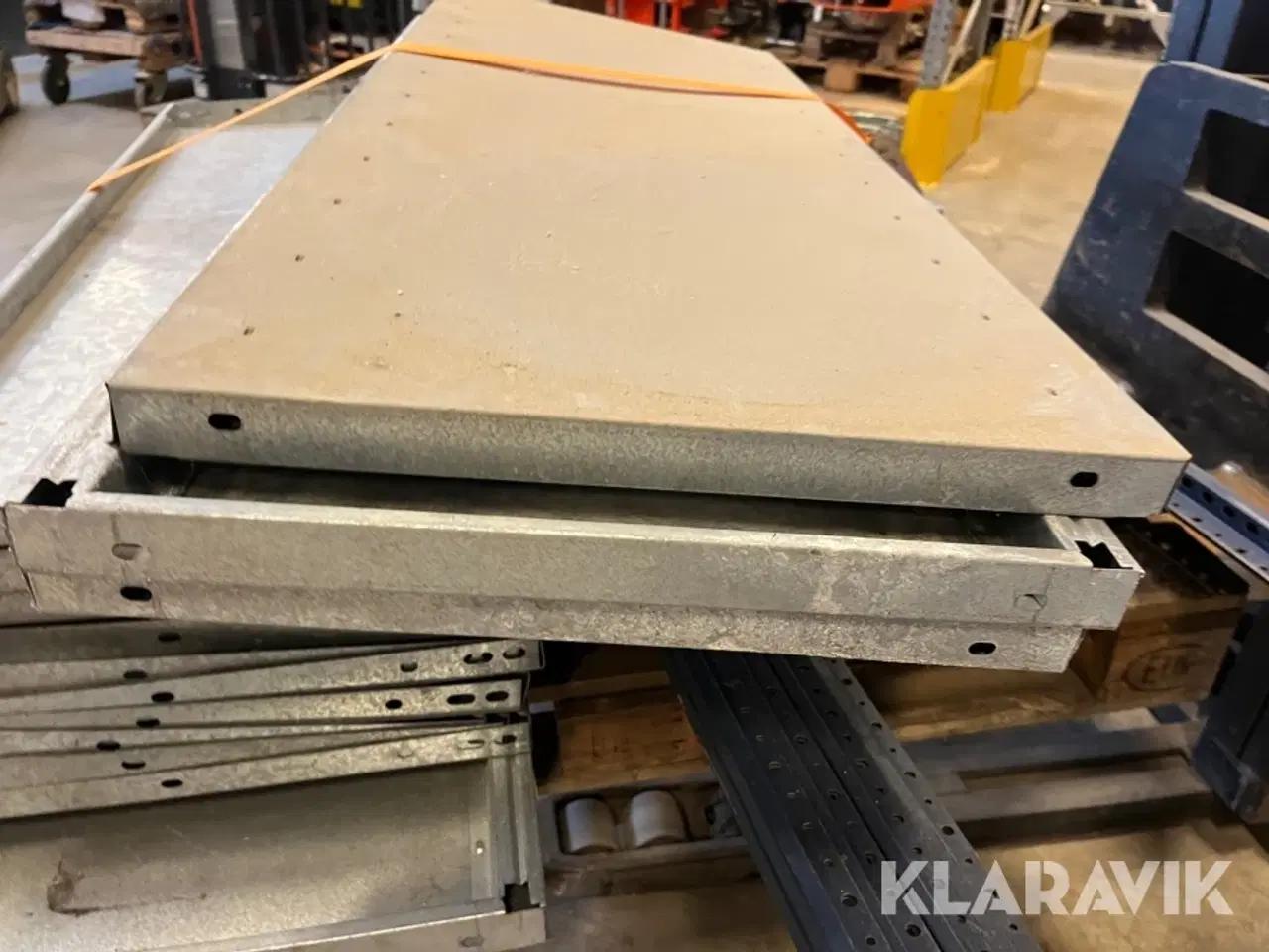 Billede 6 - Reol 4 stiger 14 hylder