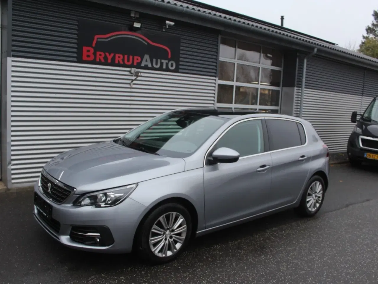 Billede 1 - Peugeot 308 1,6 BlueHDi 120 Selection Sky