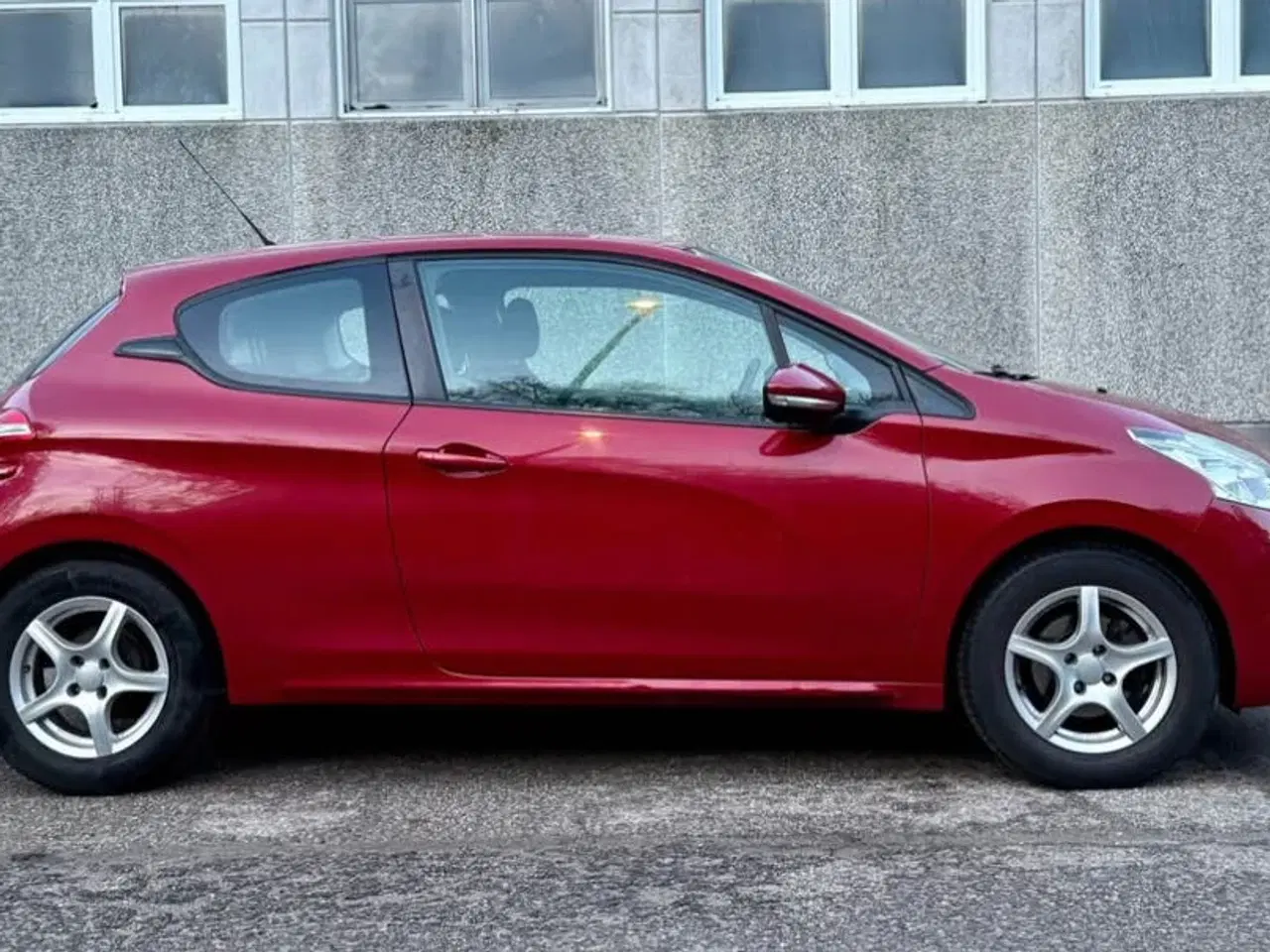 Billede 7 - 🚗 Peugeot 208 1.2 Benzin – 2013