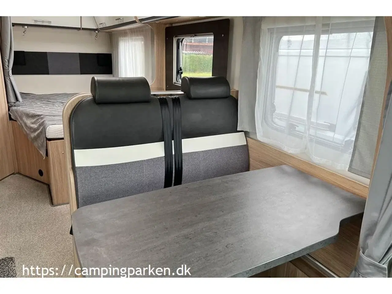 Billede 9 - 2020 - SunLight T 64   Velholdt kort autocamper med fransk seng og automatgear