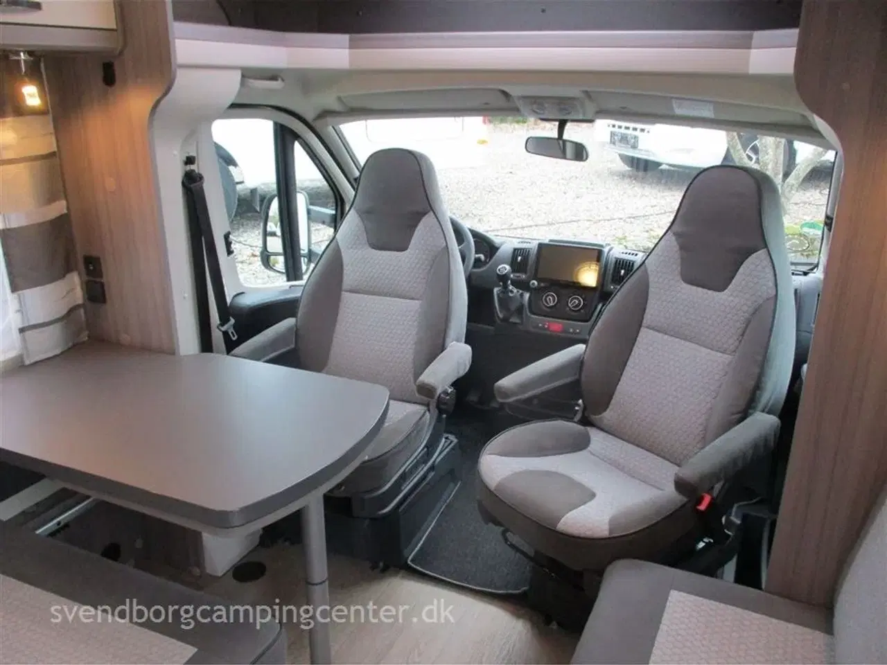 Billede 5 - 2022 - Hobby Optima On Tour T70 E Fremstår som en ny og med rigtig meget udstyr.