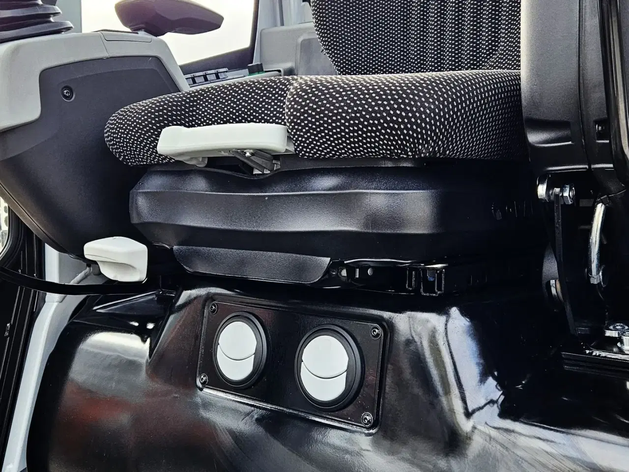 Billede 23 - Wacker Neuson ET 18 / fabriksny - år 2024 / dobbelt udtag og pæn udstyret