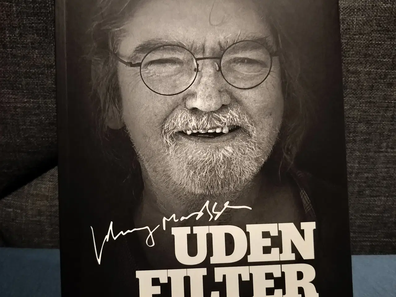 Billede 2 - Bøger Johnny Madsen 