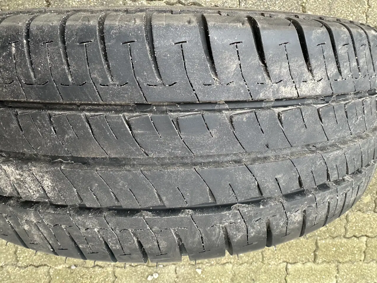 Billede 2 - Varevognen dæk sælges