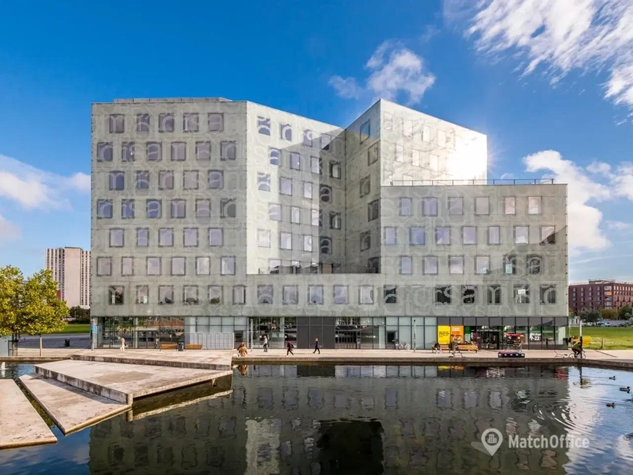 Billede 1 - 1.084 m² højloftet kontorlejemål tæt på Islands Brygge Metro
