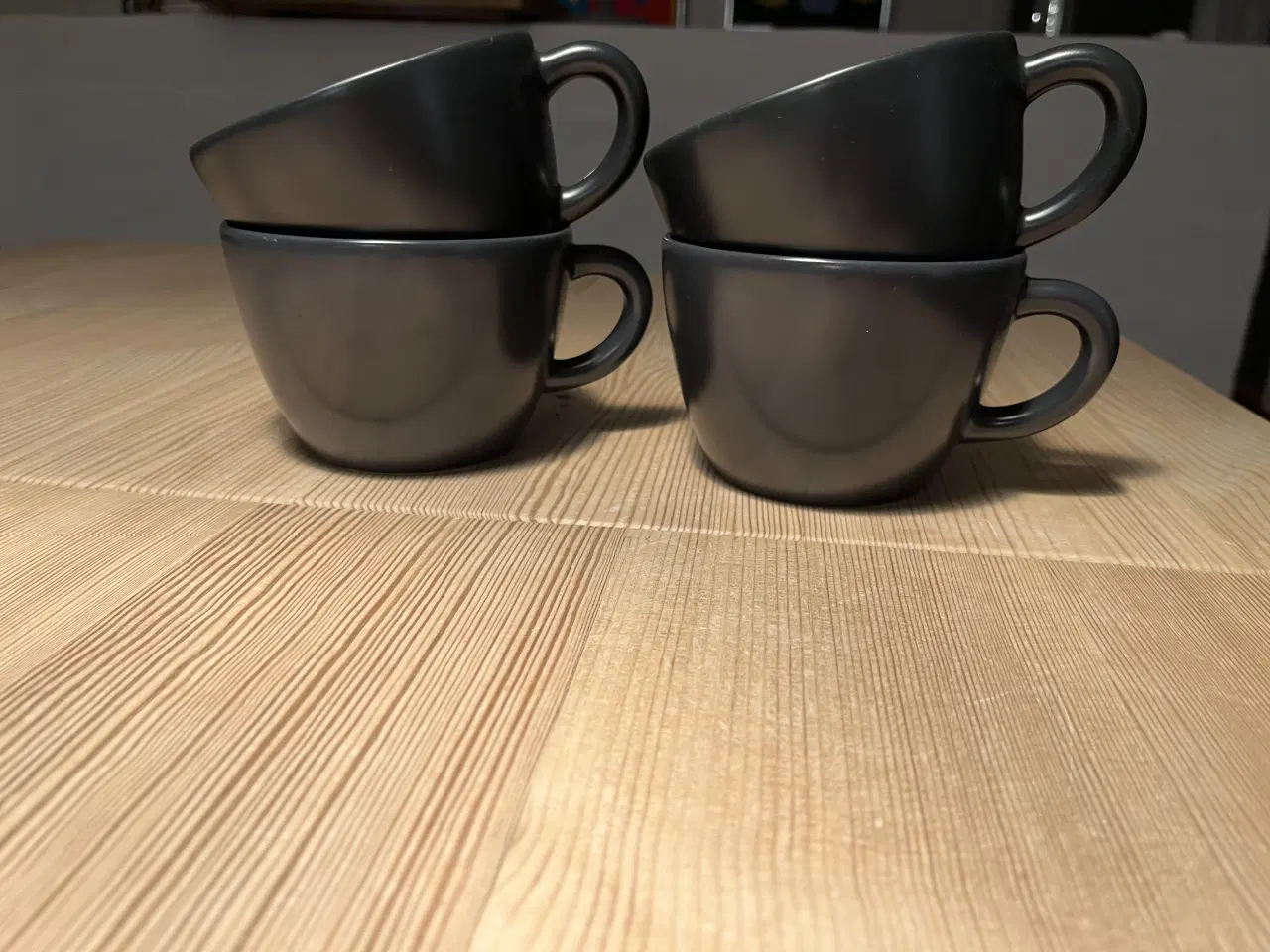 Billede 1 - 4 sorte Te krus Höganäs 50 cl