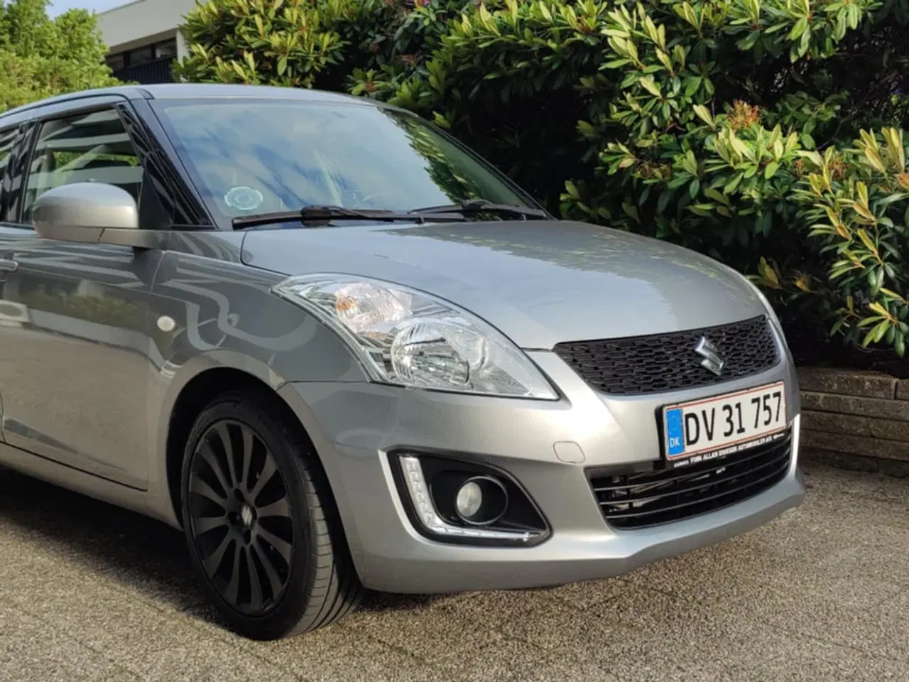 Billede 3 - Suzuki Swift 1,2 dualjet 16V Club 90 HK 5d