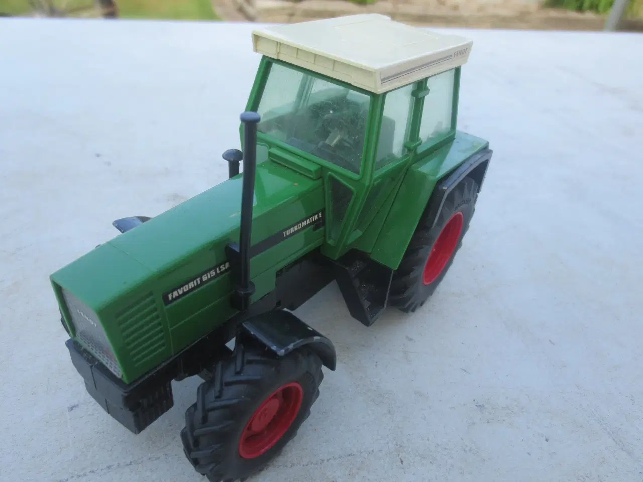 Billede 2 - 1 stk Modeltraktor Fendt Favorit 615 LSA