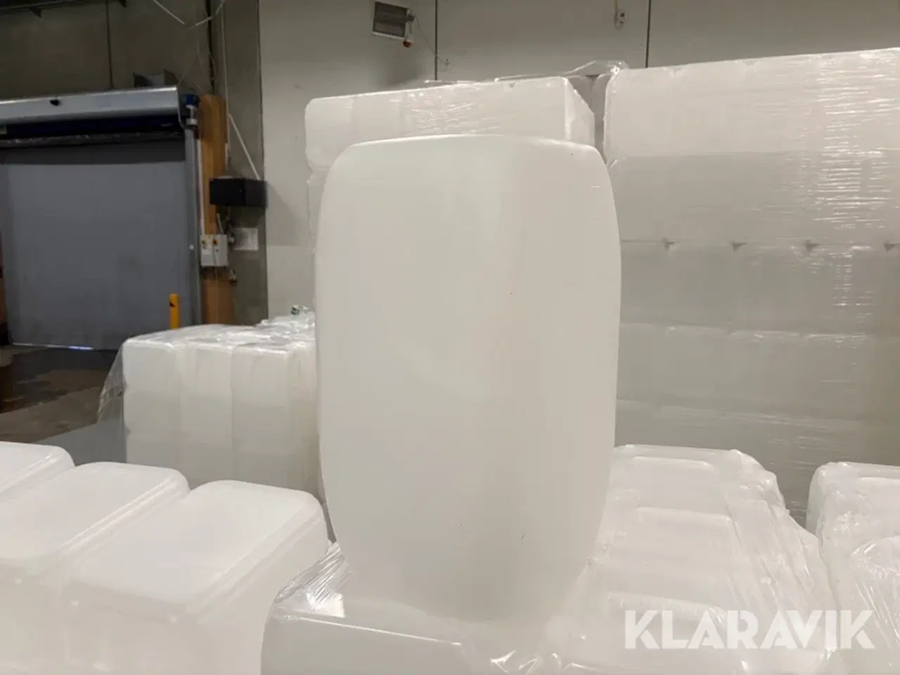 Billede 6 - Plastikflasker Promens 1100G LA - 13 paller af 60 stk