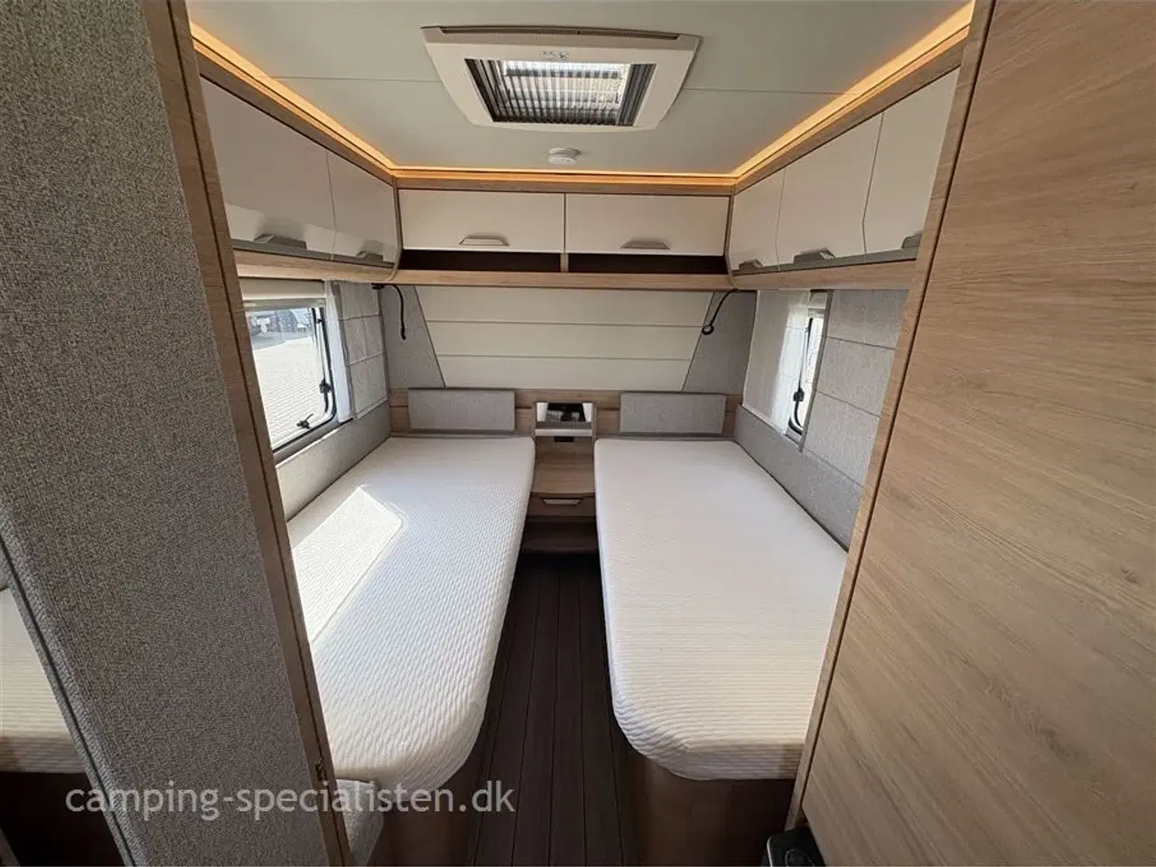 Billede 9 - 2022 - Knaus Südwind 540 UE "60 Years Celebration"   Knaus Südwind 540 UE 60 years 2022 - Se den nu hos Camping-Specialisten.dk