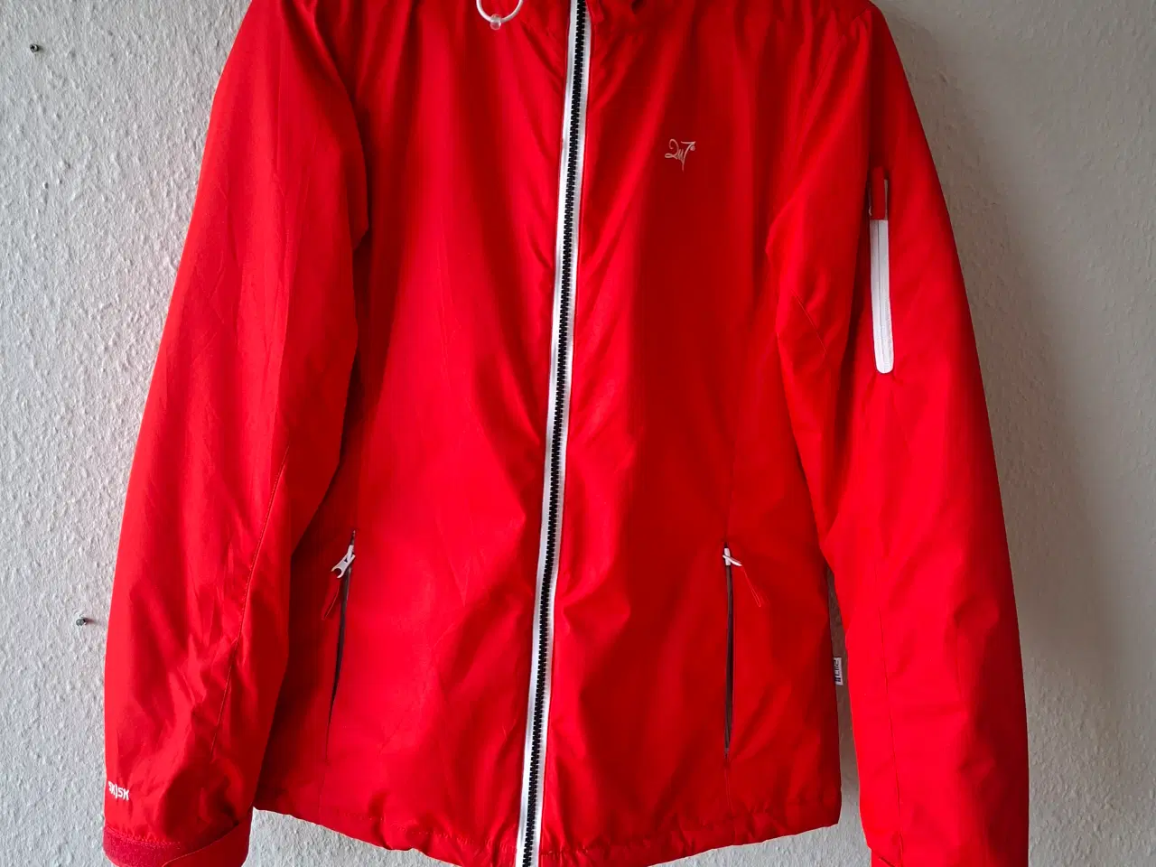 Billede 3 - Meget behagelig og lun jakke