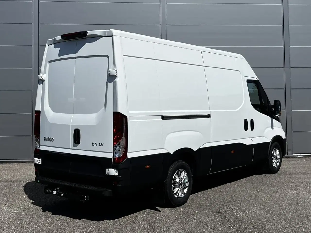 Billede 8 - Iveco Daily 3,0 35S18 12m³ Van AG8