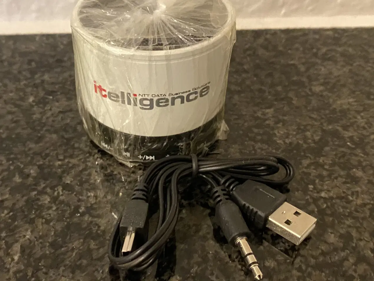 Billede 1 - Lille bærbar højtaler