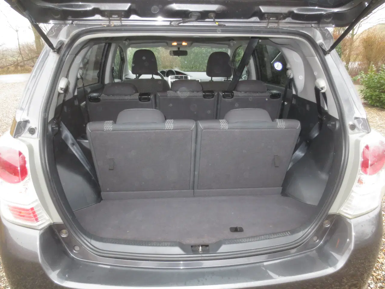 Billede 3 - Pæn Toyota Verso 1.6 D 7 Pers År 2014. 