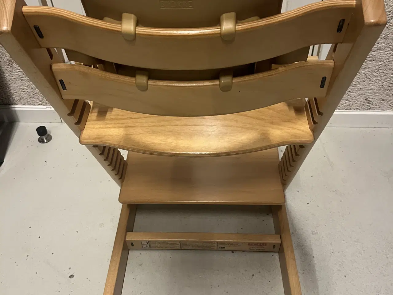 Billede 2 - Er reserveret : Aabybro: Trip-Trap børnestol