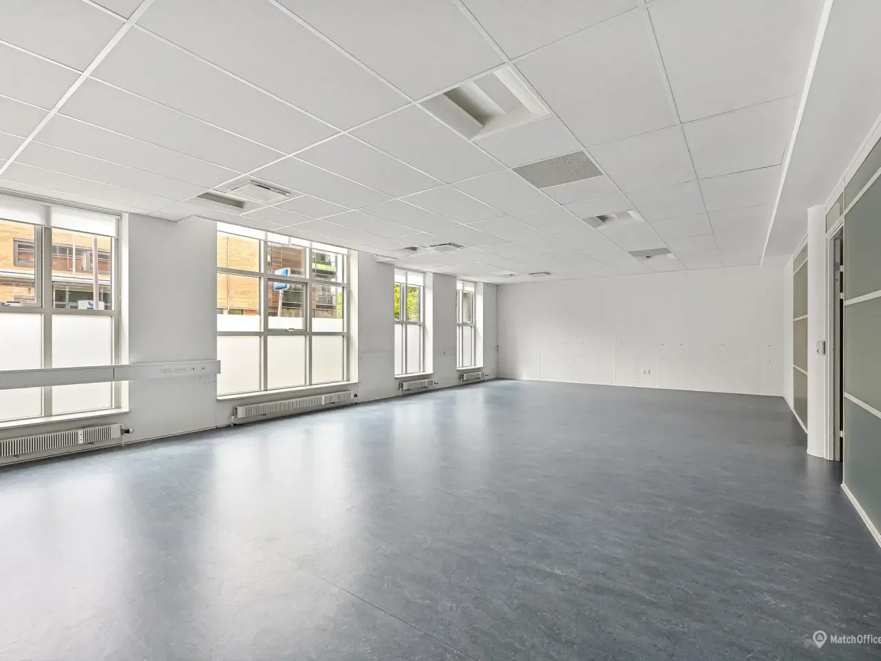 Billede 15 - Velplacerede kontor midt i Herning