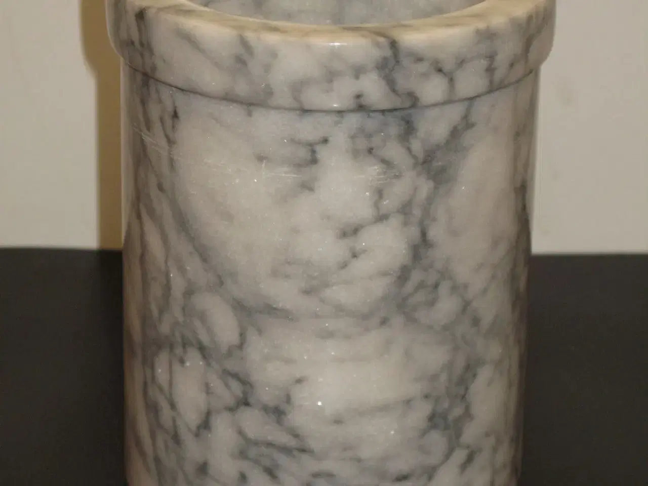 Billede 2 - Køkkenting i marmor
