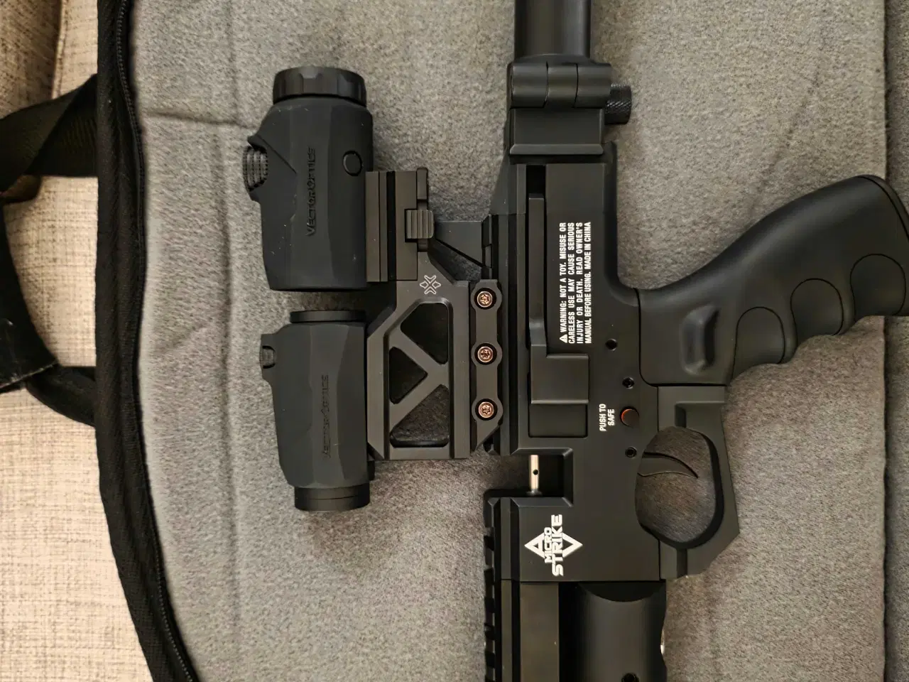 Billede 6 - Rødpunktssigte med magnifier