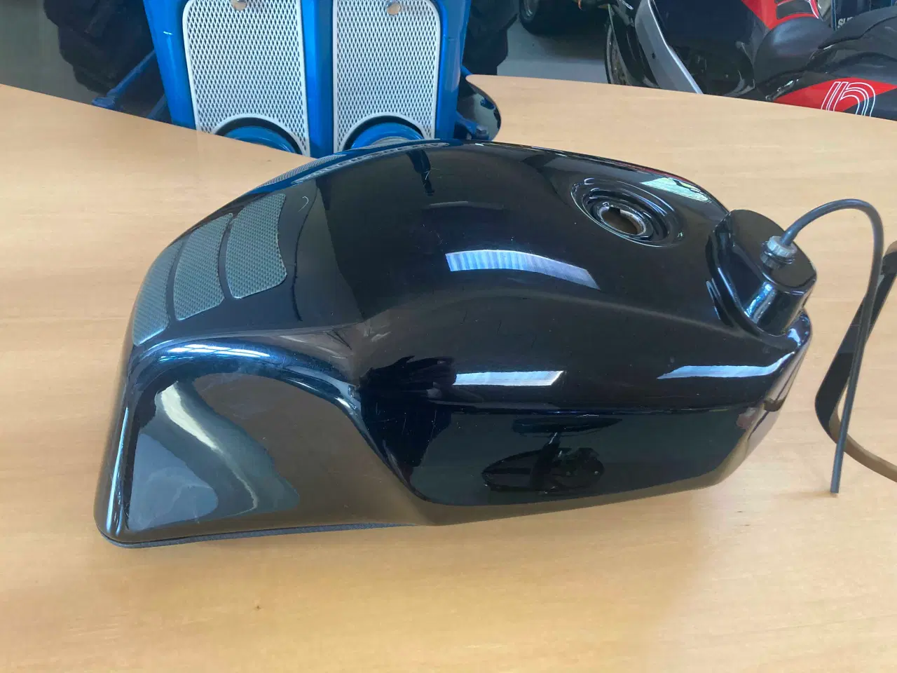 Billede 6 - Suzuki GSXR 750 1986 Tank