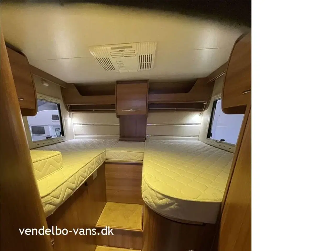 Billede 18 - 2014 - Chausson Welcome 717   Enkeltsenge og stor garage
