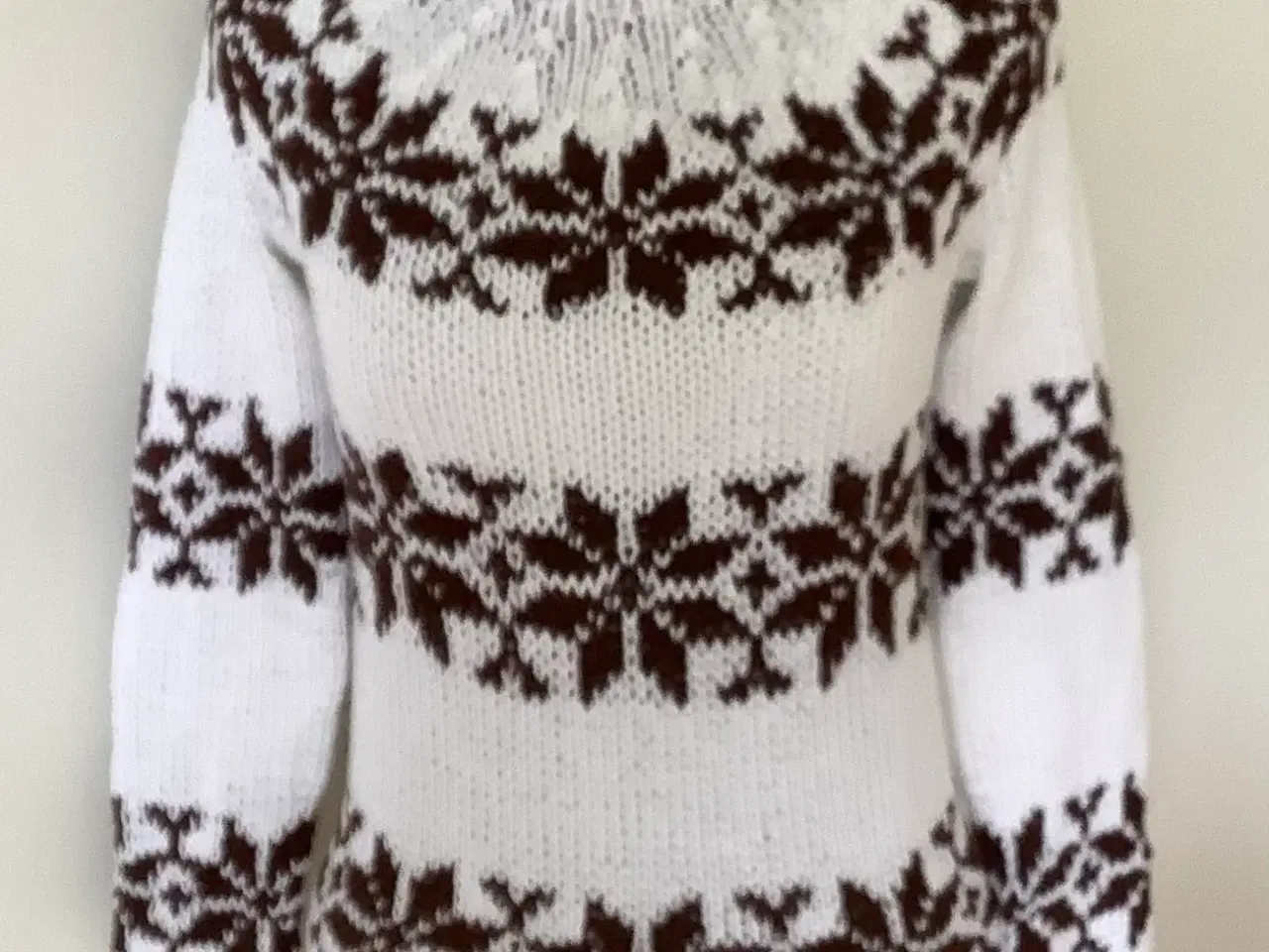 Billede 2 - Sarah Lund sweater - håndstrikket i ren bomuld