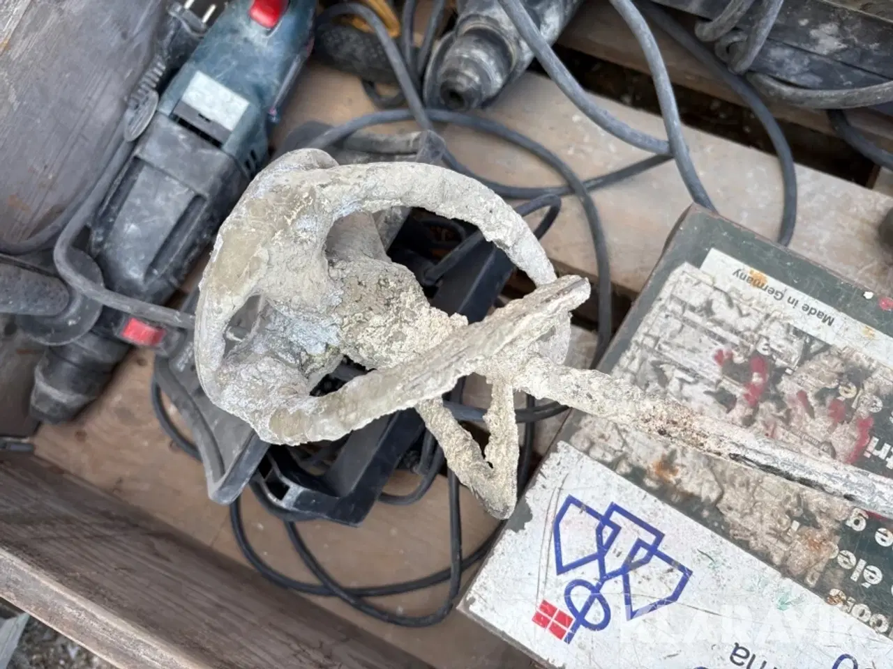 Billede 7 - Assorteret håndværktøj og lamper - 10 dele