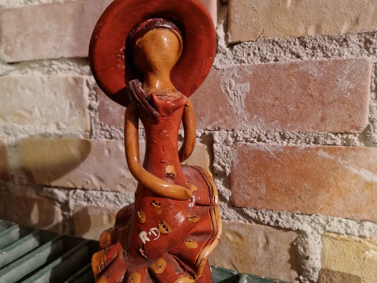 Billede 2 - Keramik, Håndlavet dansende dame