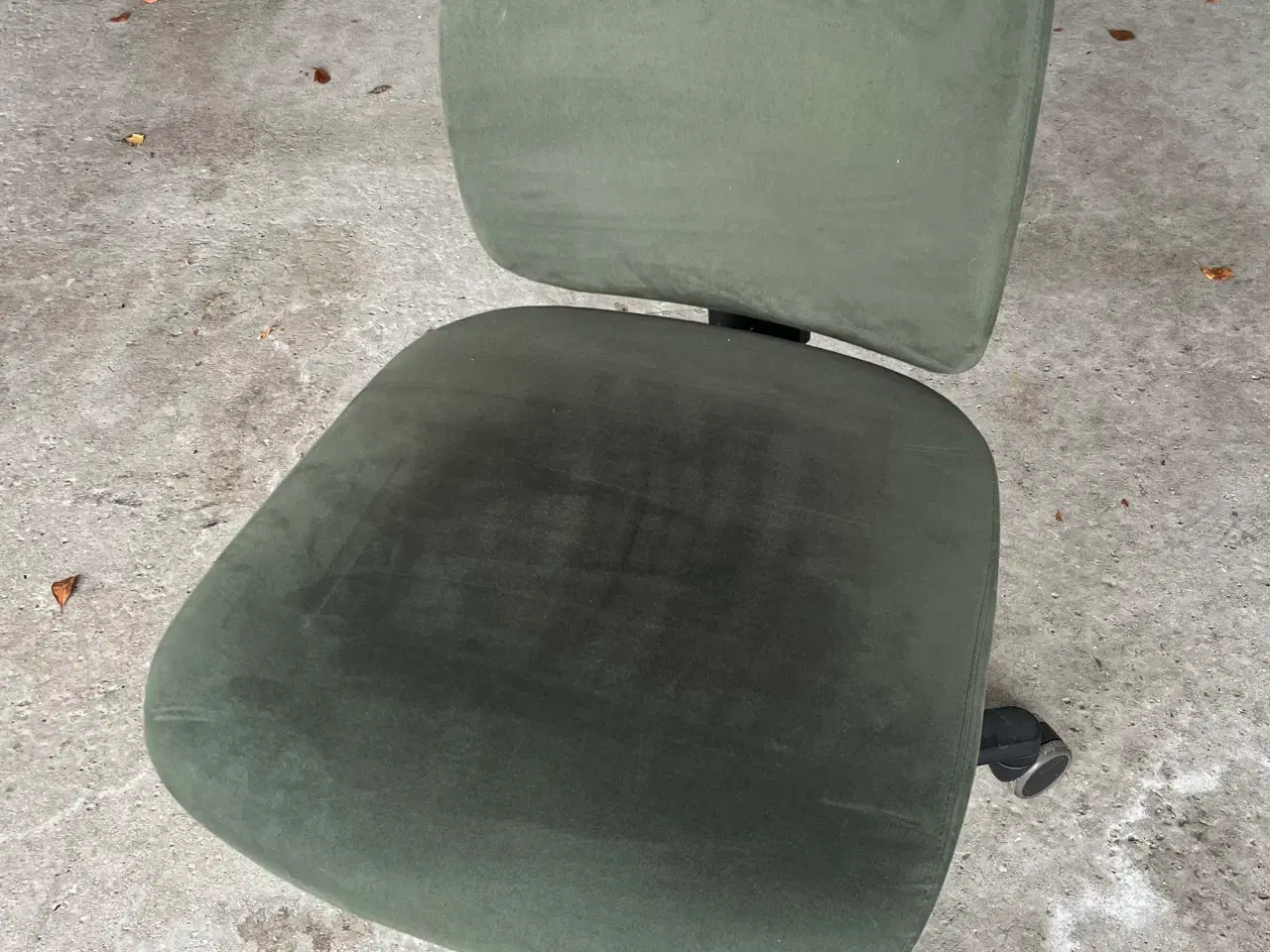 Billede 1 - SAVO Kontorstol i Grøn alcantara