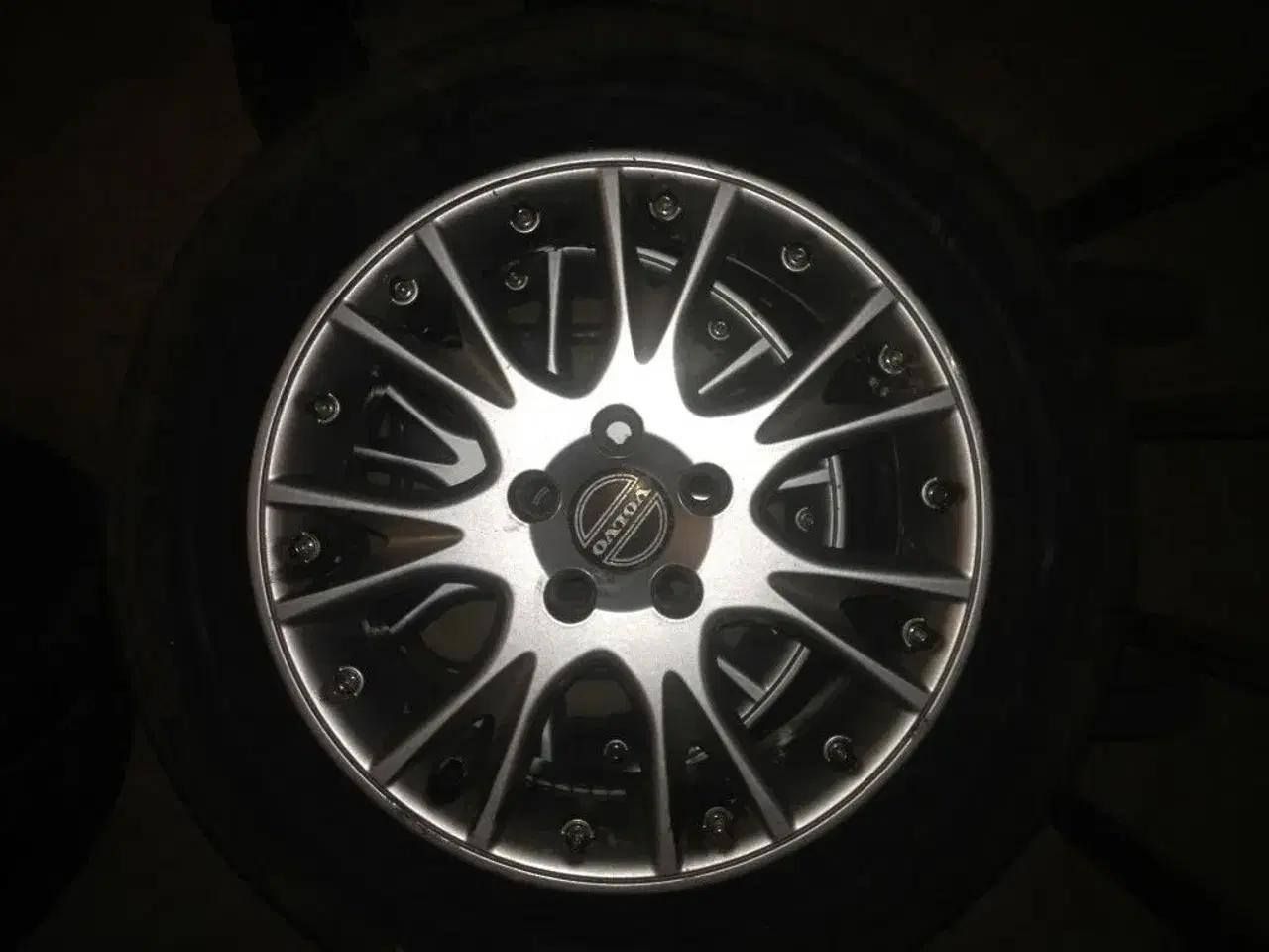 Billede 3 - Alu fælge til ældre Volvo 70 serien
