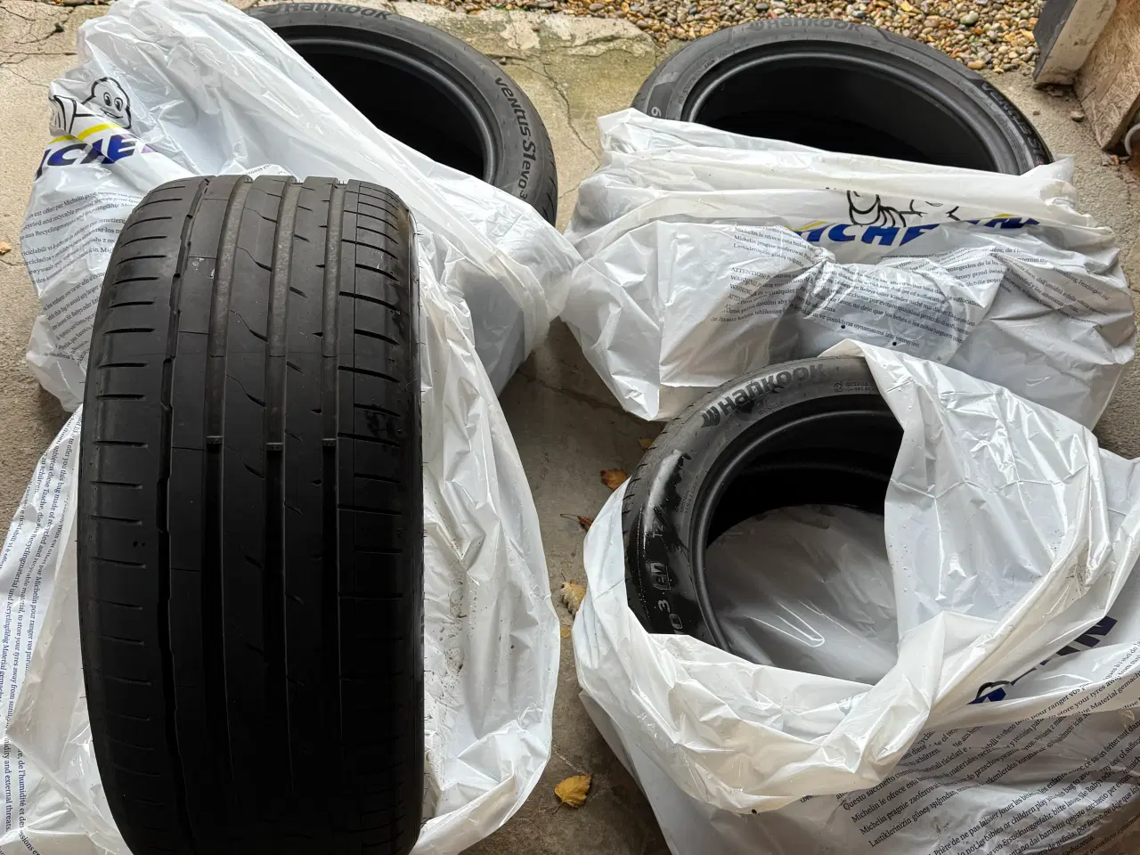 Billede 1 - Tesla Y Juniper sommerdæk